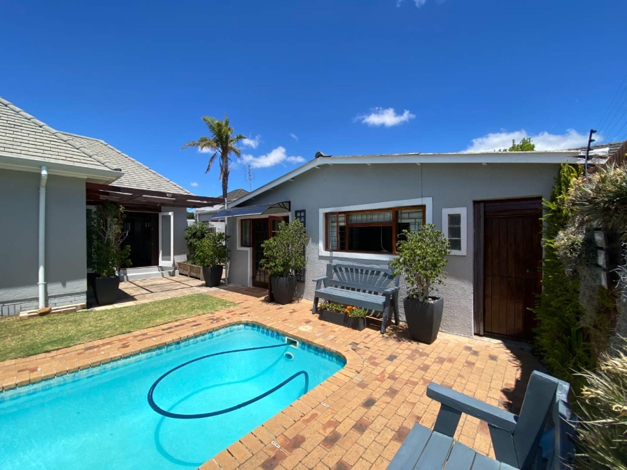 4 Bedroom Property for Sale in Plumstead Western Cape